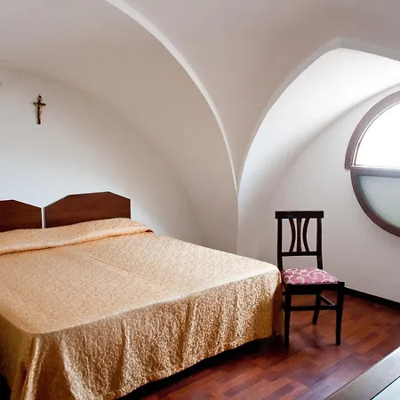 Casa Con Volte A Stella Daire Taviano (Lecce)