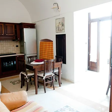 Casa Con Volte A Stella * Taviano (Lecce)